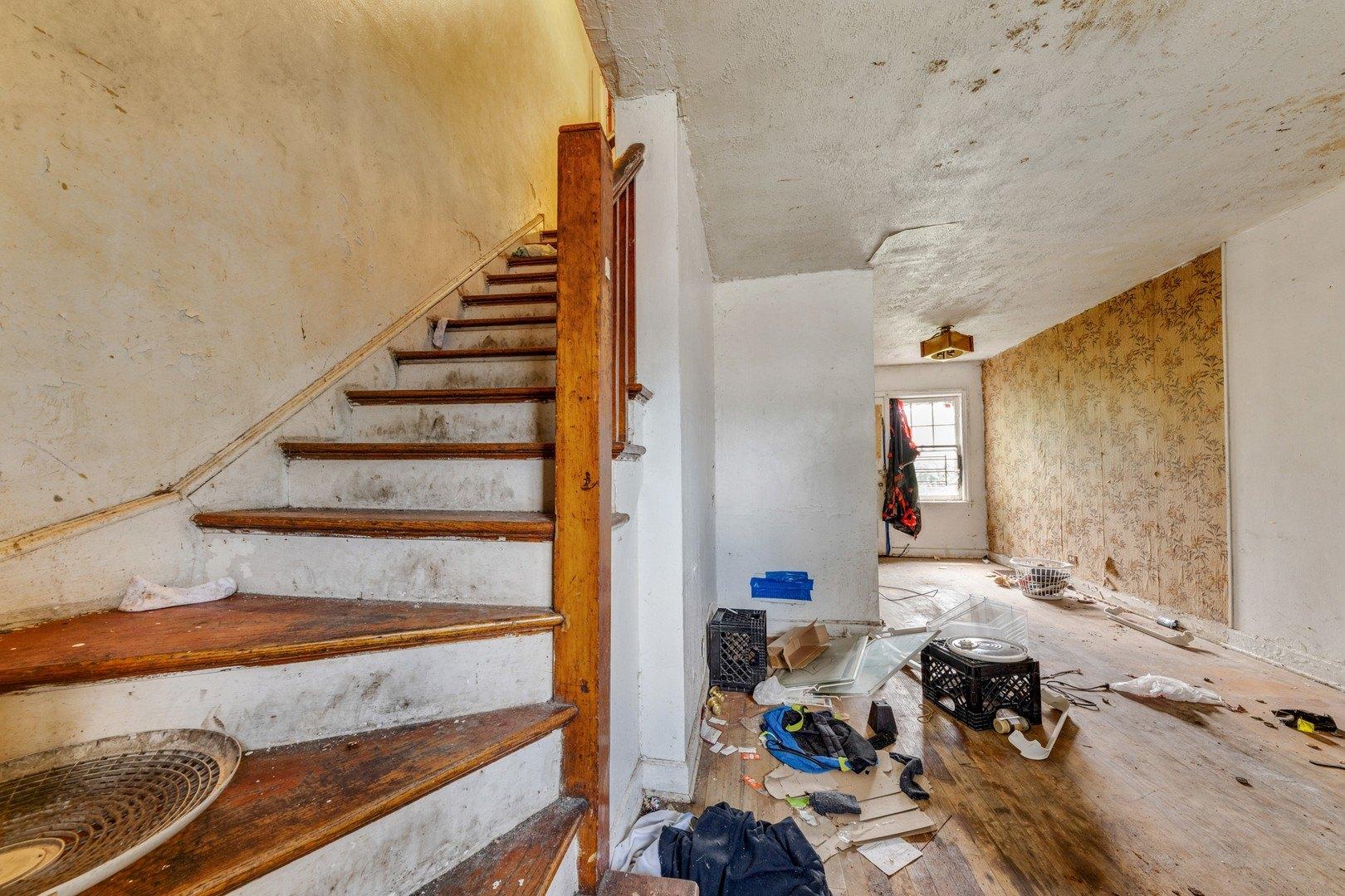 E 82nd Pl, Chicago, IL 60619