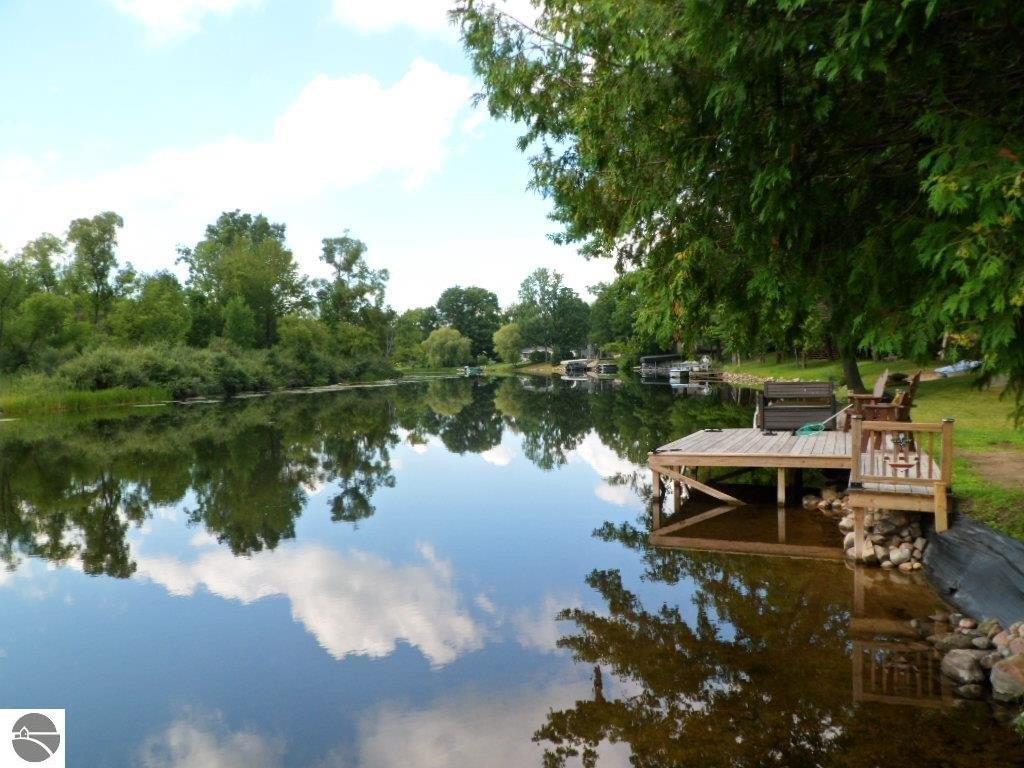 Vallado Dr, Weidman, MI 48893