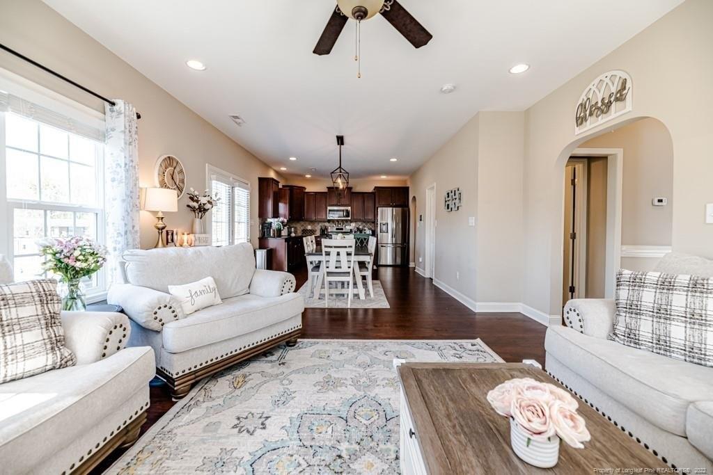 Glendale Cir, Sanford, NC 27332