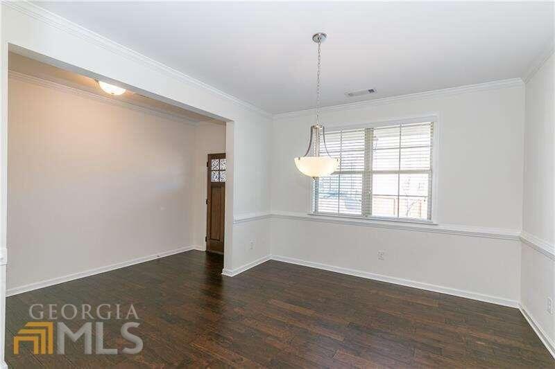 Round Pond Dr, Lilburn, GA 30047