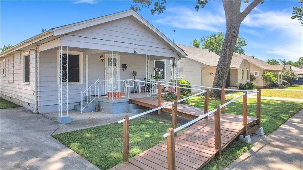 N Cherry St, Pauls Valley, OK 73075