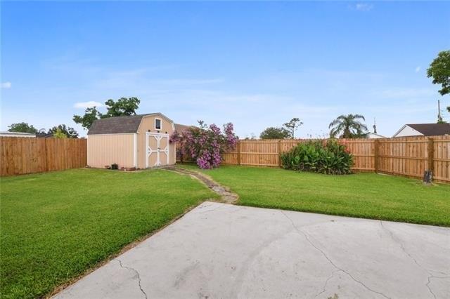 Mount Revarb Dr, Marrero, LA 70072