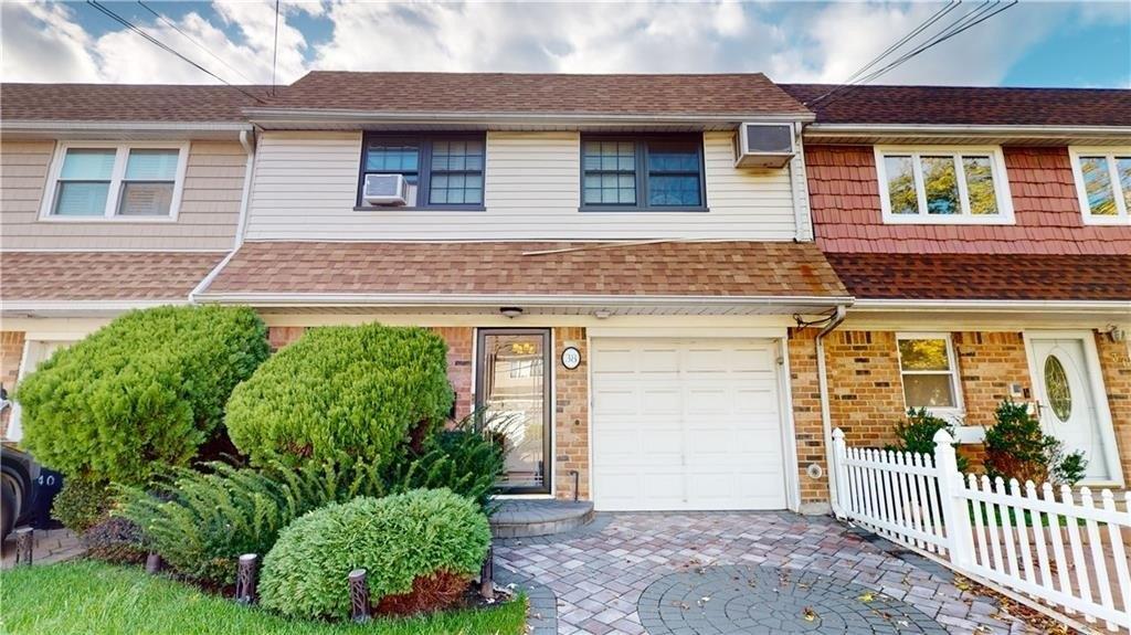 Jones St, Staten Island, NY 10314