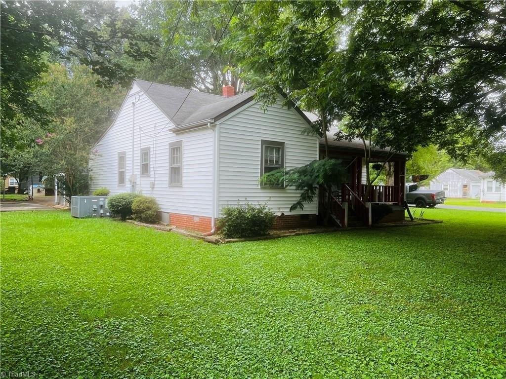 W Luther Ave, Liberty, NC 27298