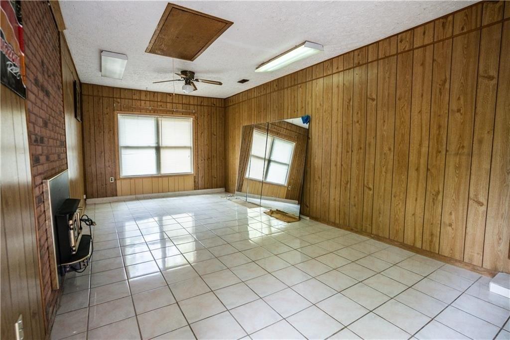 Hemlock Dr, Lawrenceville, GA 30046