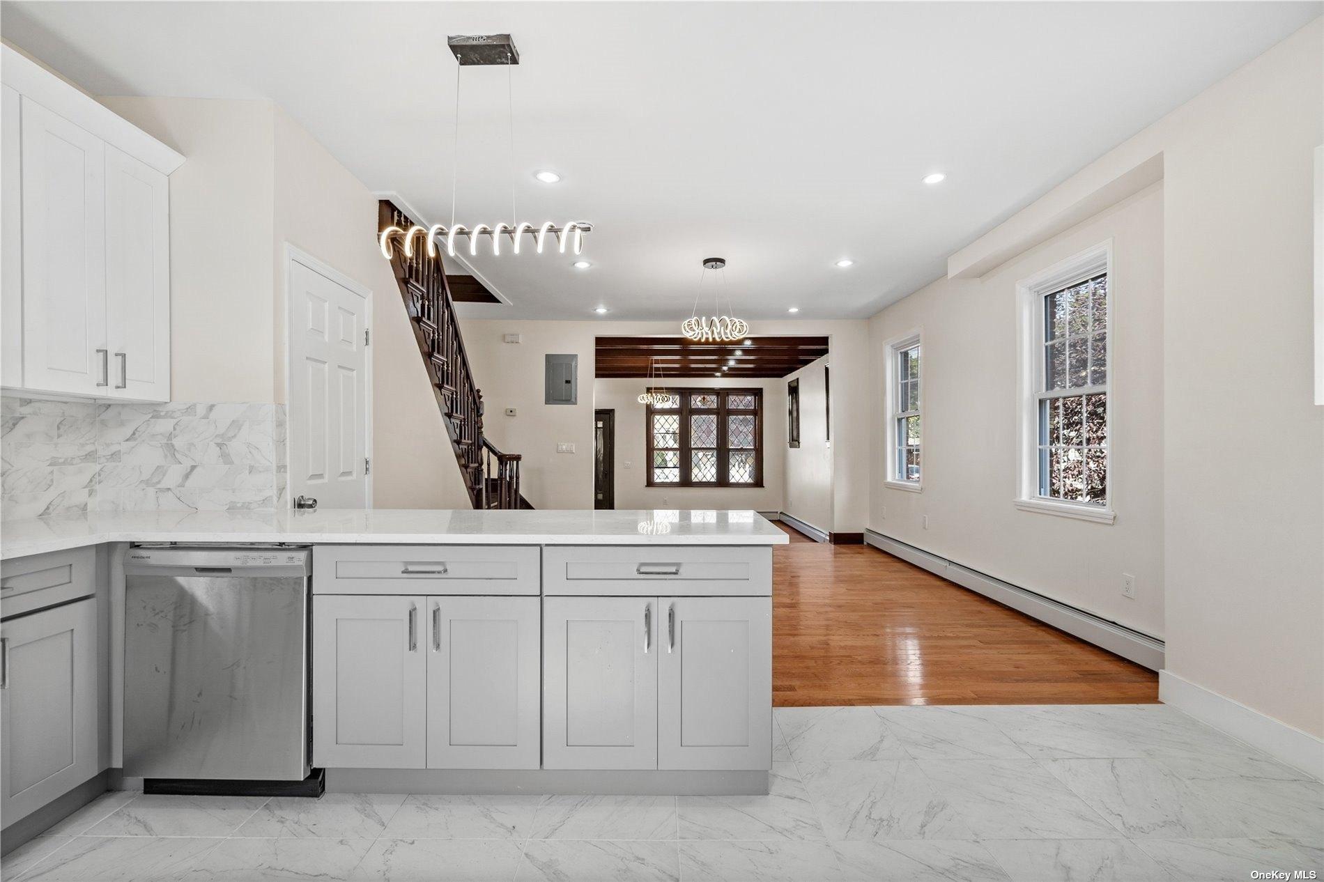 115th Rd, Saint Albans, NY 11412