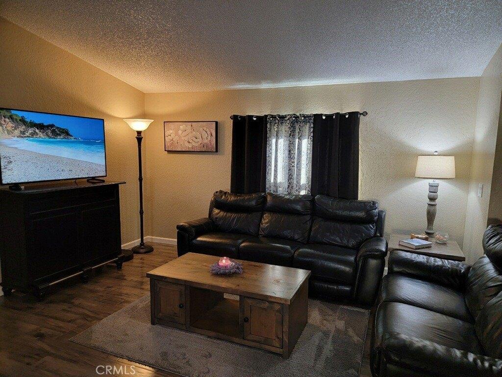 Cinnabar Ln, Castaic, CA 91384