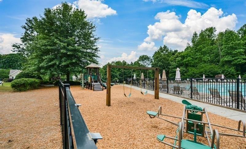 Country Club Ct, Hiram, GA 30141