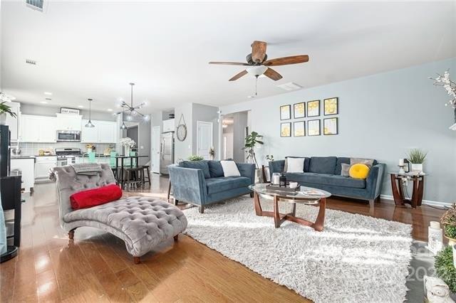 Gailes Dr, Charlotte, NC 28278