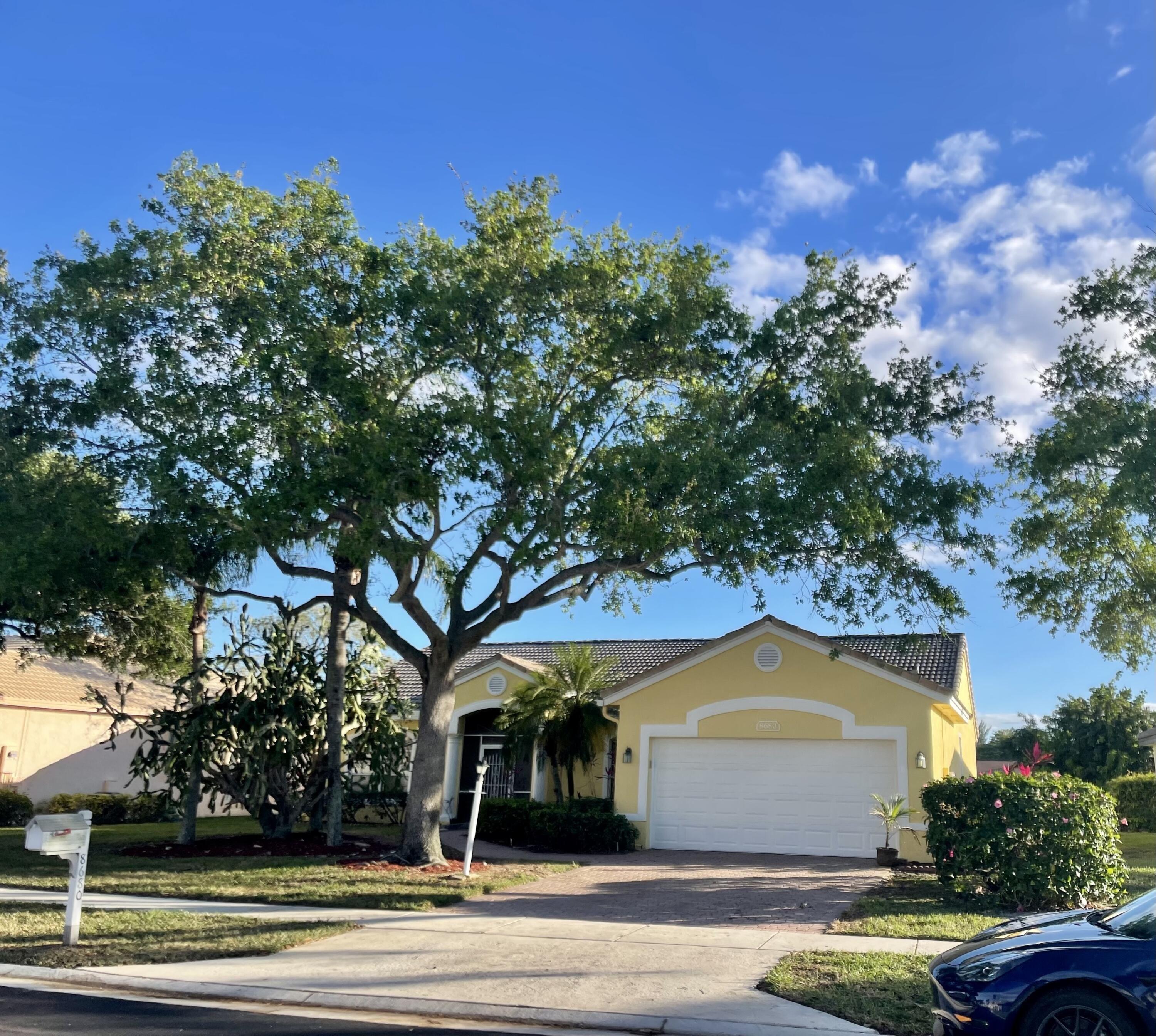 Grassy Isle Trl, Lake Worth, FL 33467