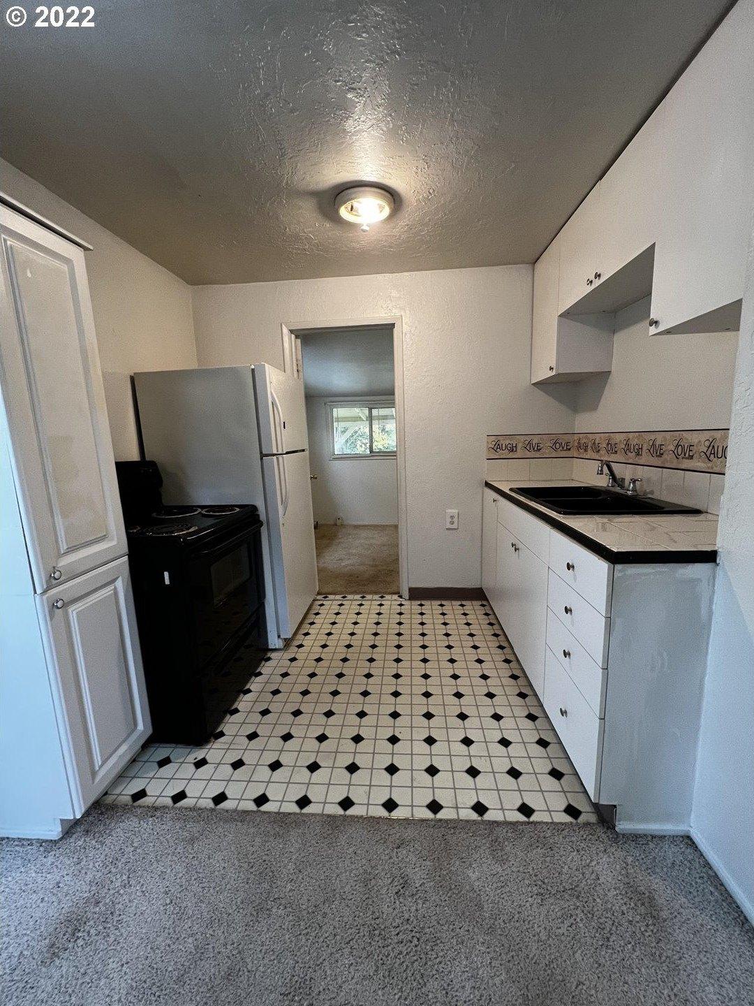 E C Ave, Drain, OR 97435