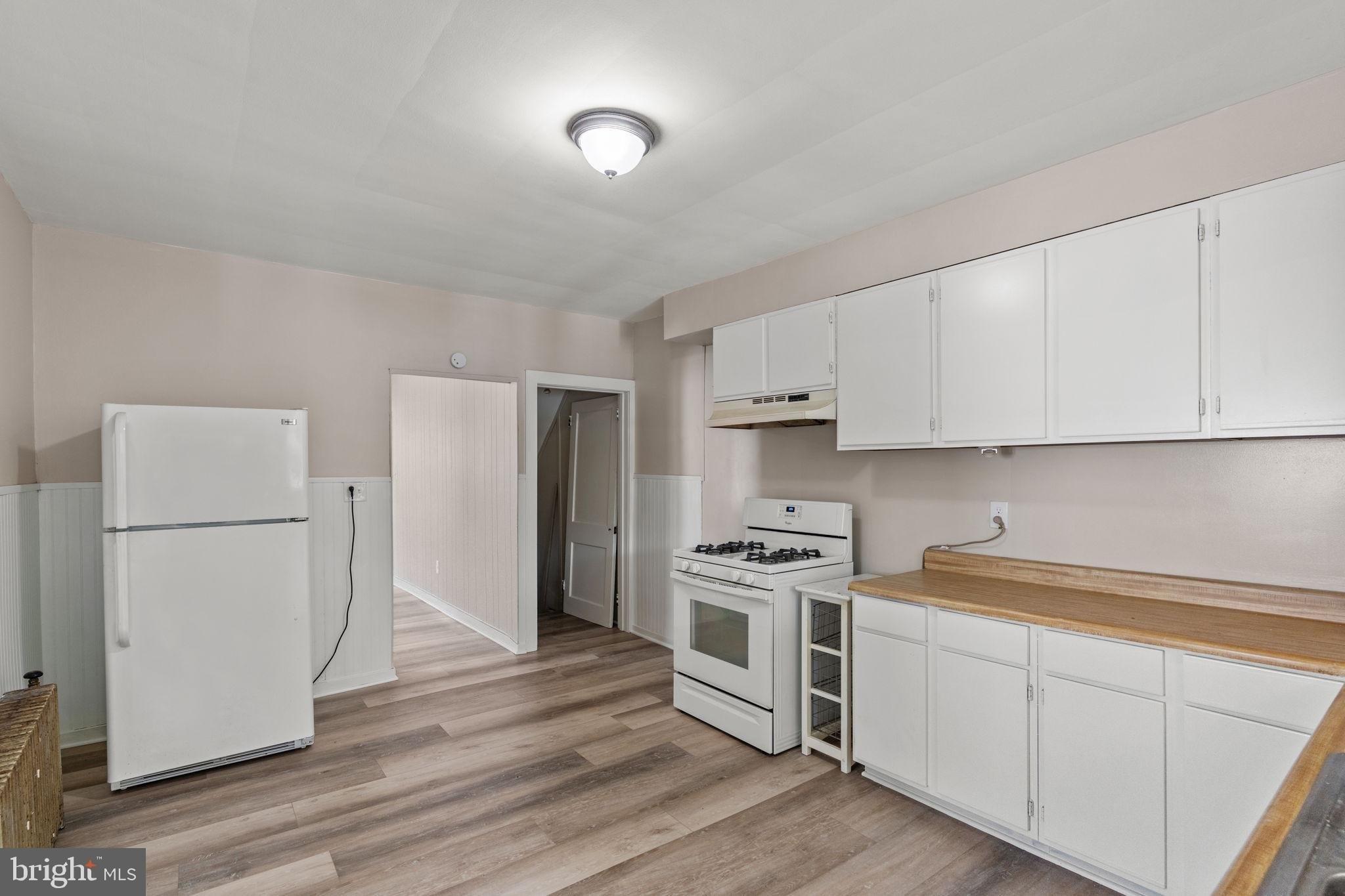 Fairview Ave, Enola, PA 17025