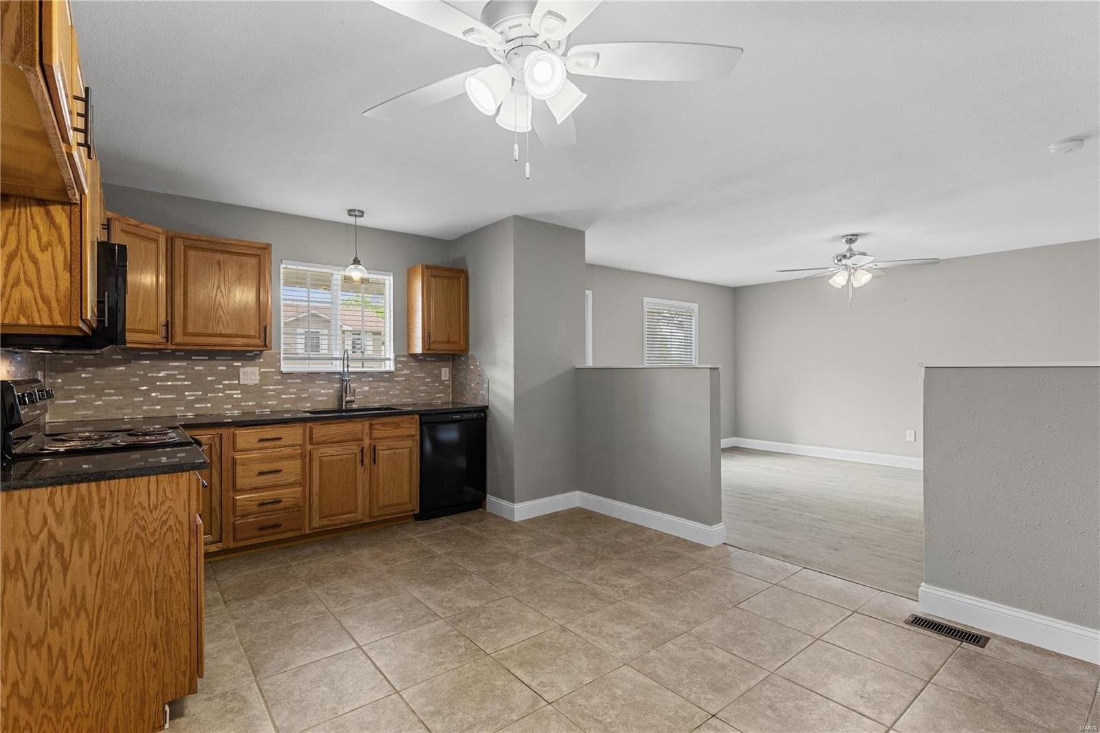 Sabrina Ln, Florissant, MO 63031