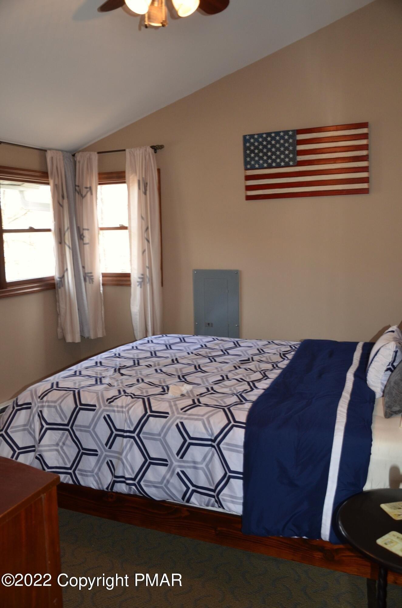 Outer Dr, Dingmans Ferry, PA 18328