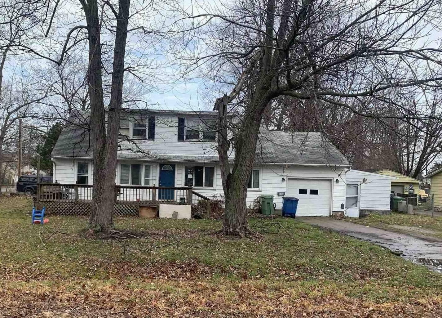 Beach Park Ave, Eastlake, OH 44095