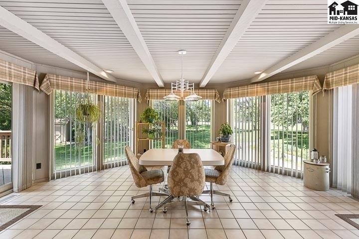 S Meadow Lake Dr, Hutchinson, KS 67502