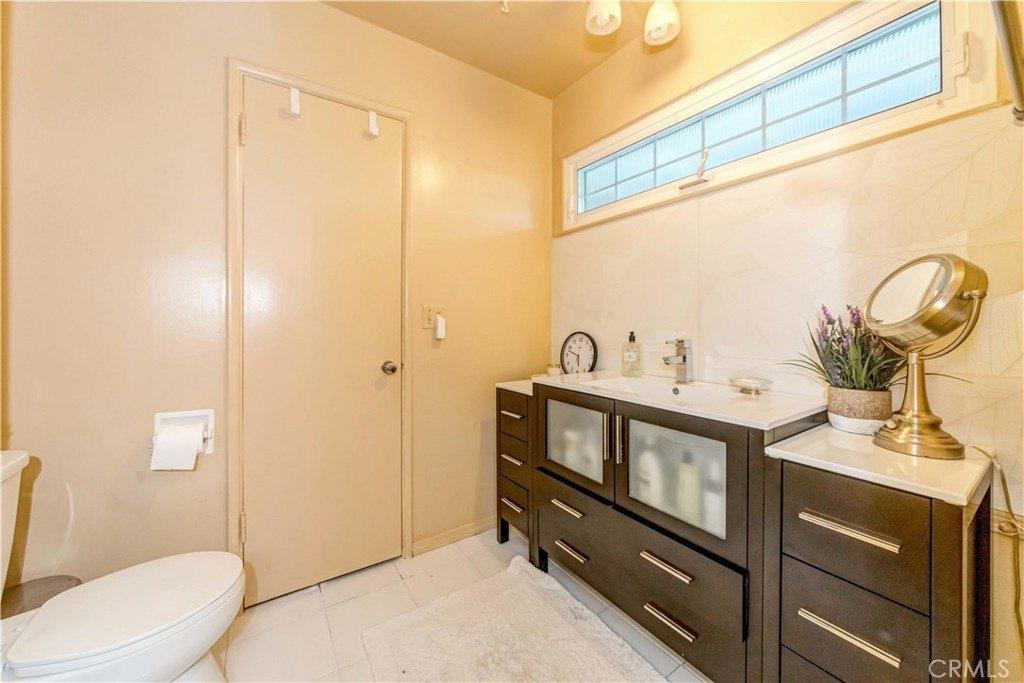 W Crone Ave, Anaheim, CA 92802