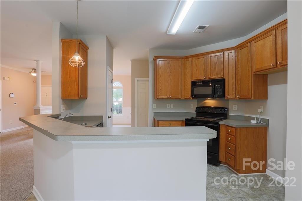 Valerie Dr, Lincolnton, NC 28092