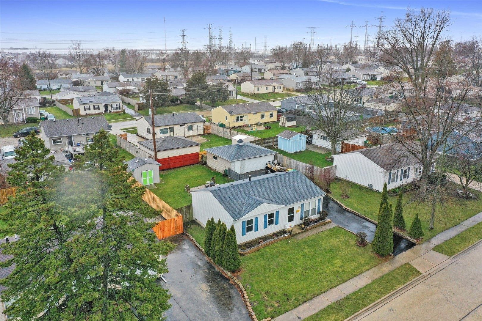 Haller Ave, Romeoville, IL 60446