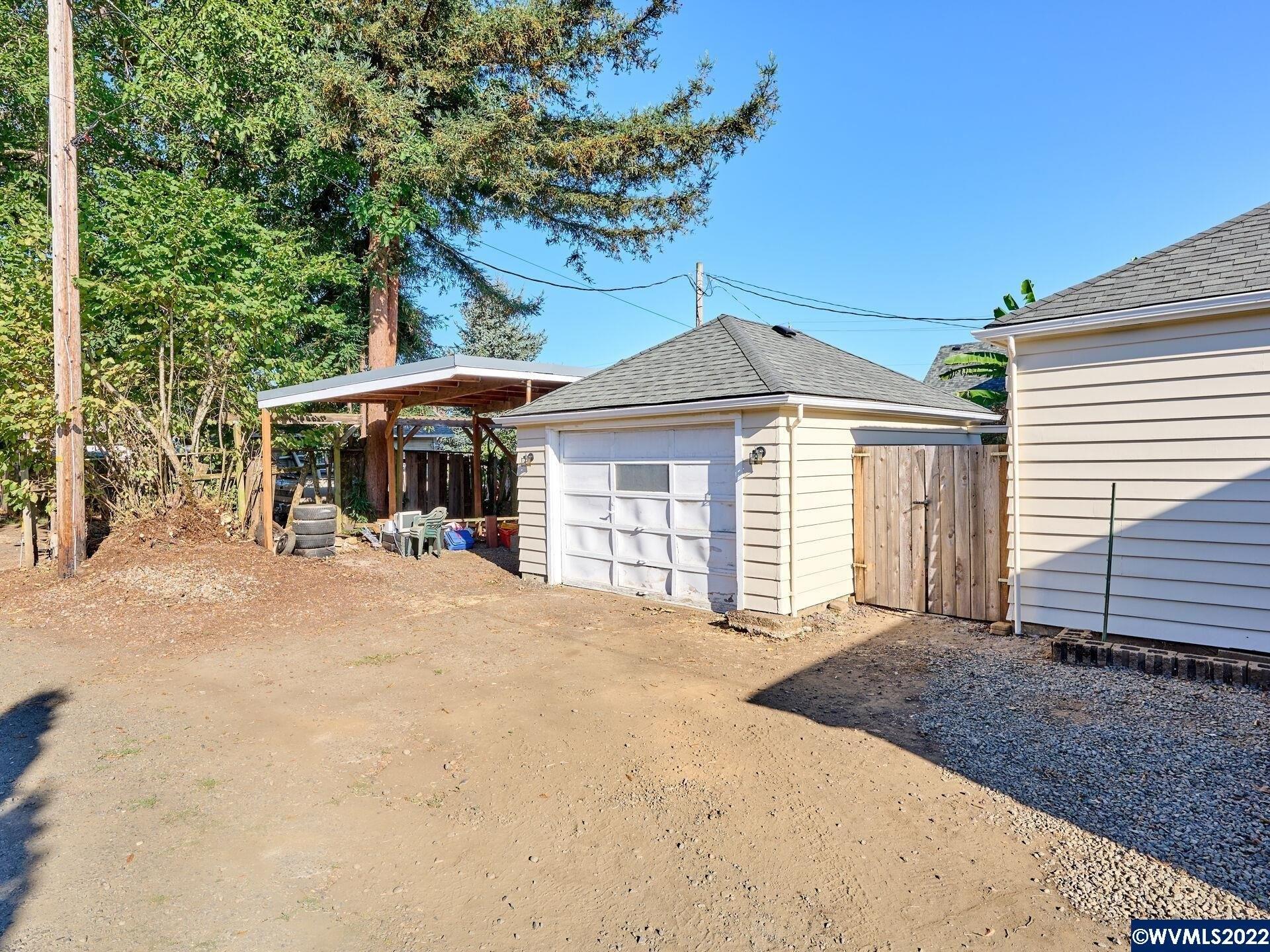 Se Lewis St, Dallas, OR 97338