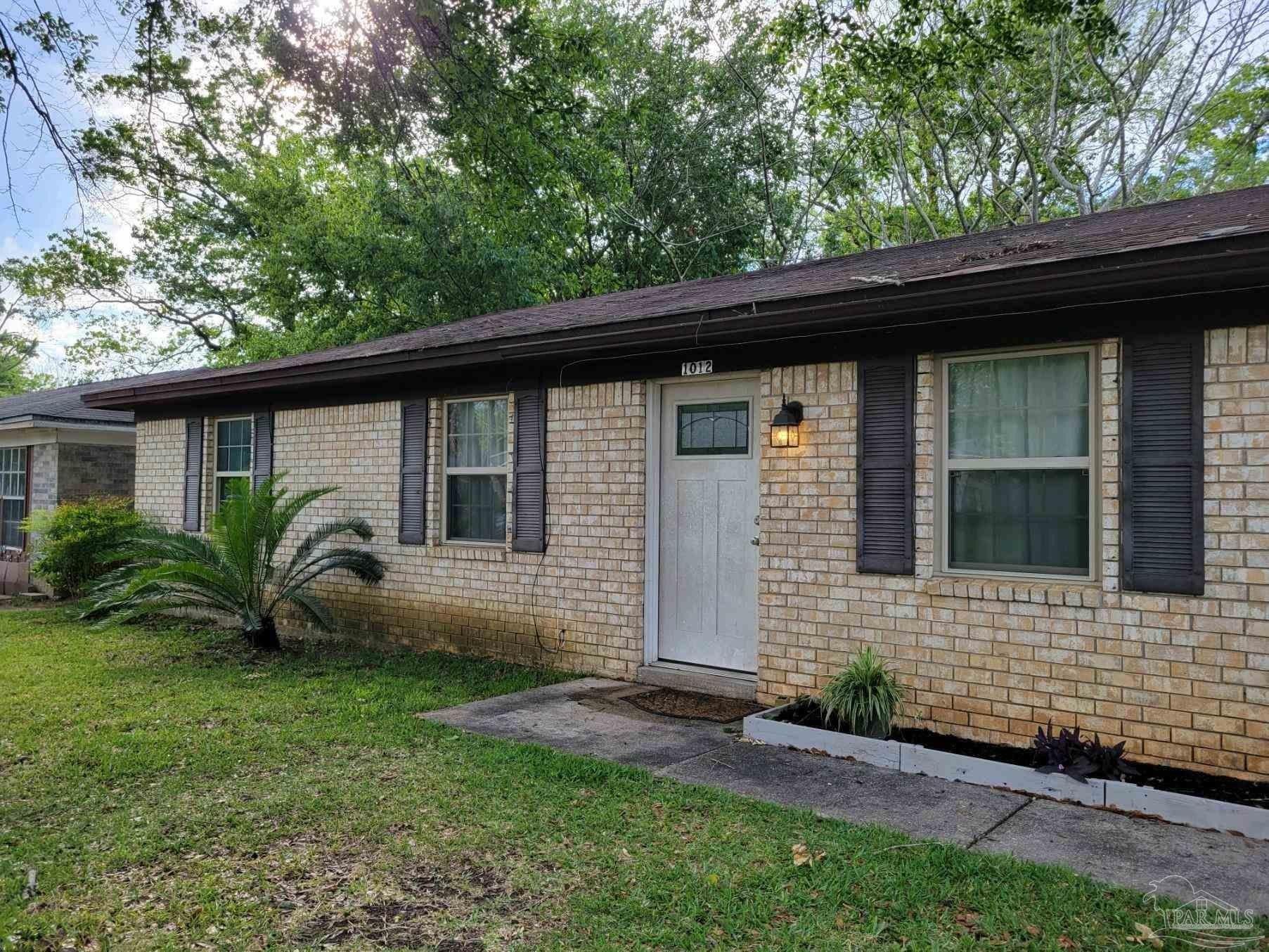 Woodbury Pl, Cantonment, FL 32533