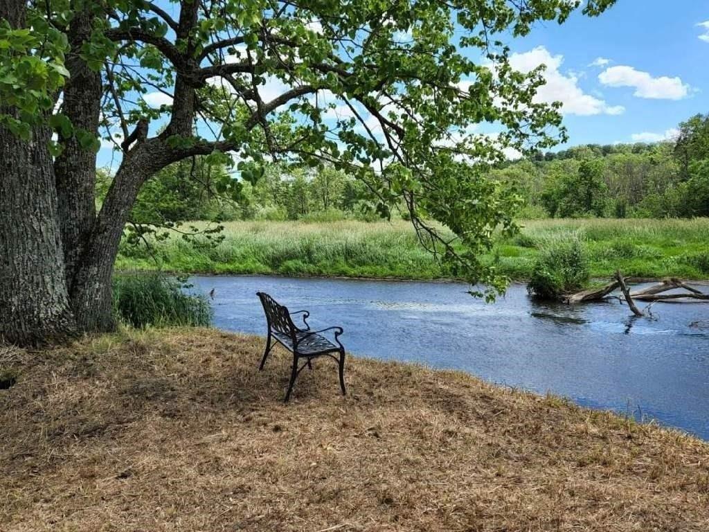 Frontage Rd, Waupaca, WI 54981