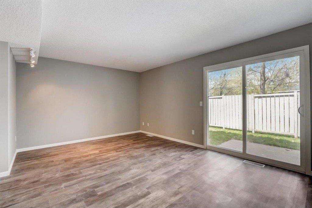 Ilex St Nw, Minneapolis, MN 55448
