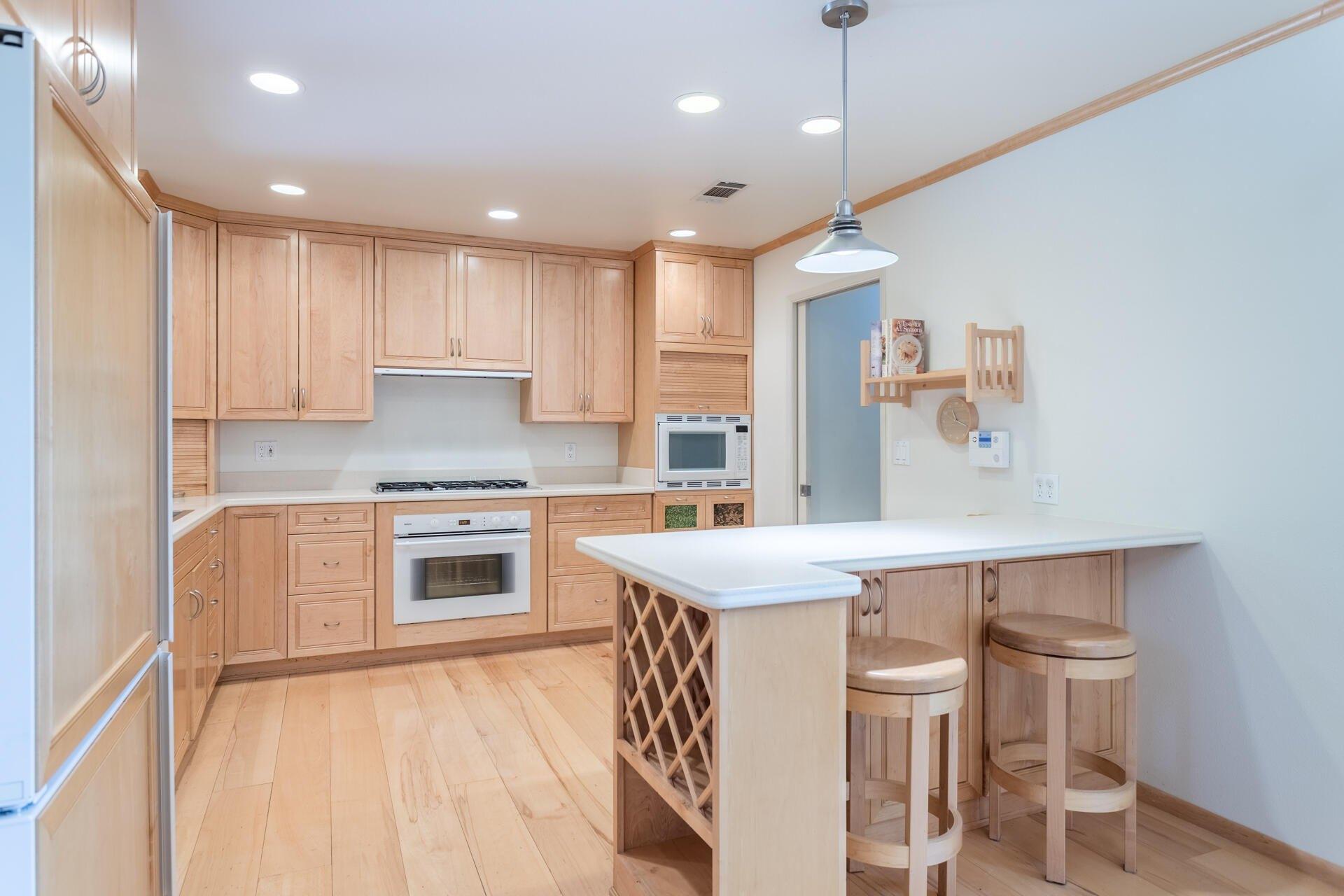Oro St, Redding, CA 96001