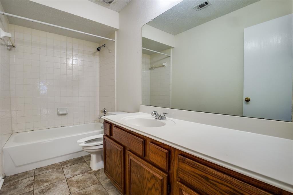 Amherst Dr, Lewisville, TX 75067