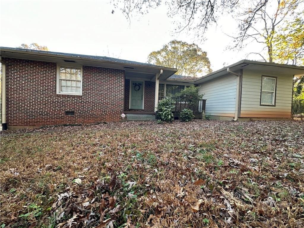 Indian Manor Dr, Stone Mountain, GA 30083