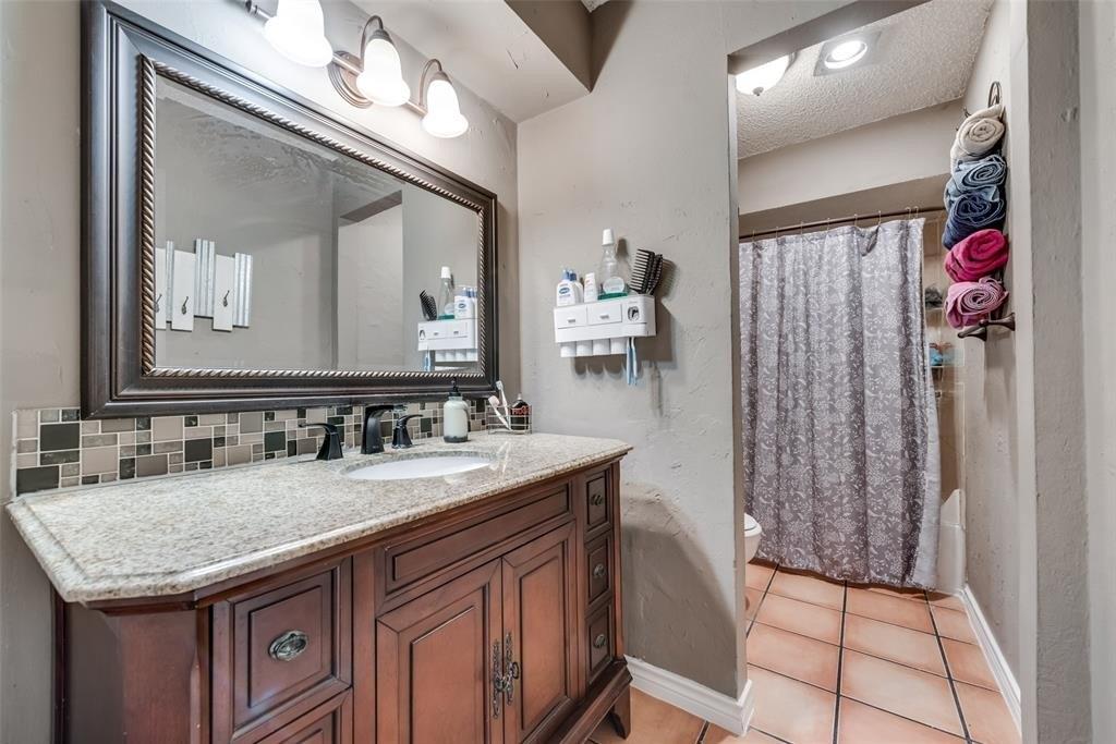 Toyah Creek Ln, Garland, TX 75040
