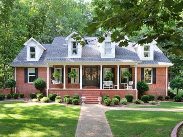 Grayland St, Russellville, AL 35653