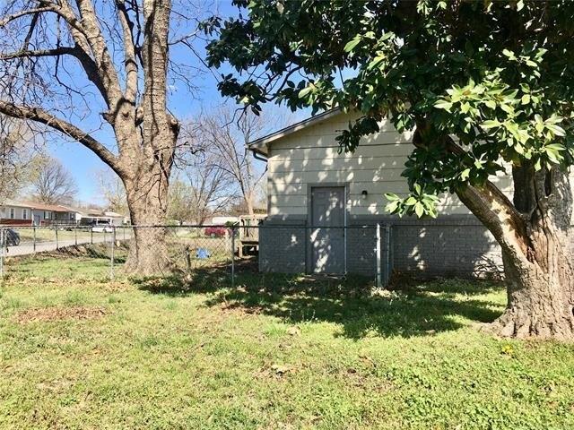 W 3rd St, Tulsa, OK 74127