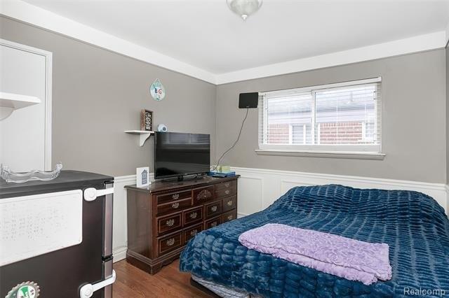 Saint Margaret St, Saint Clair Shores, MI 48082