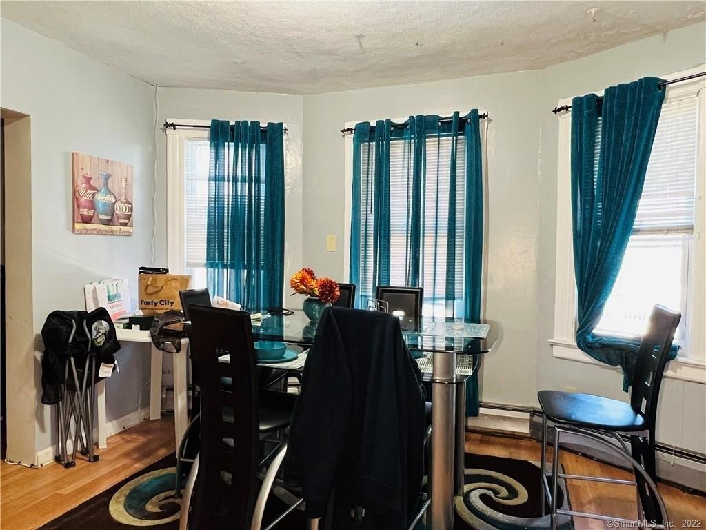 Linnmoore St, Hartford, CT 06106