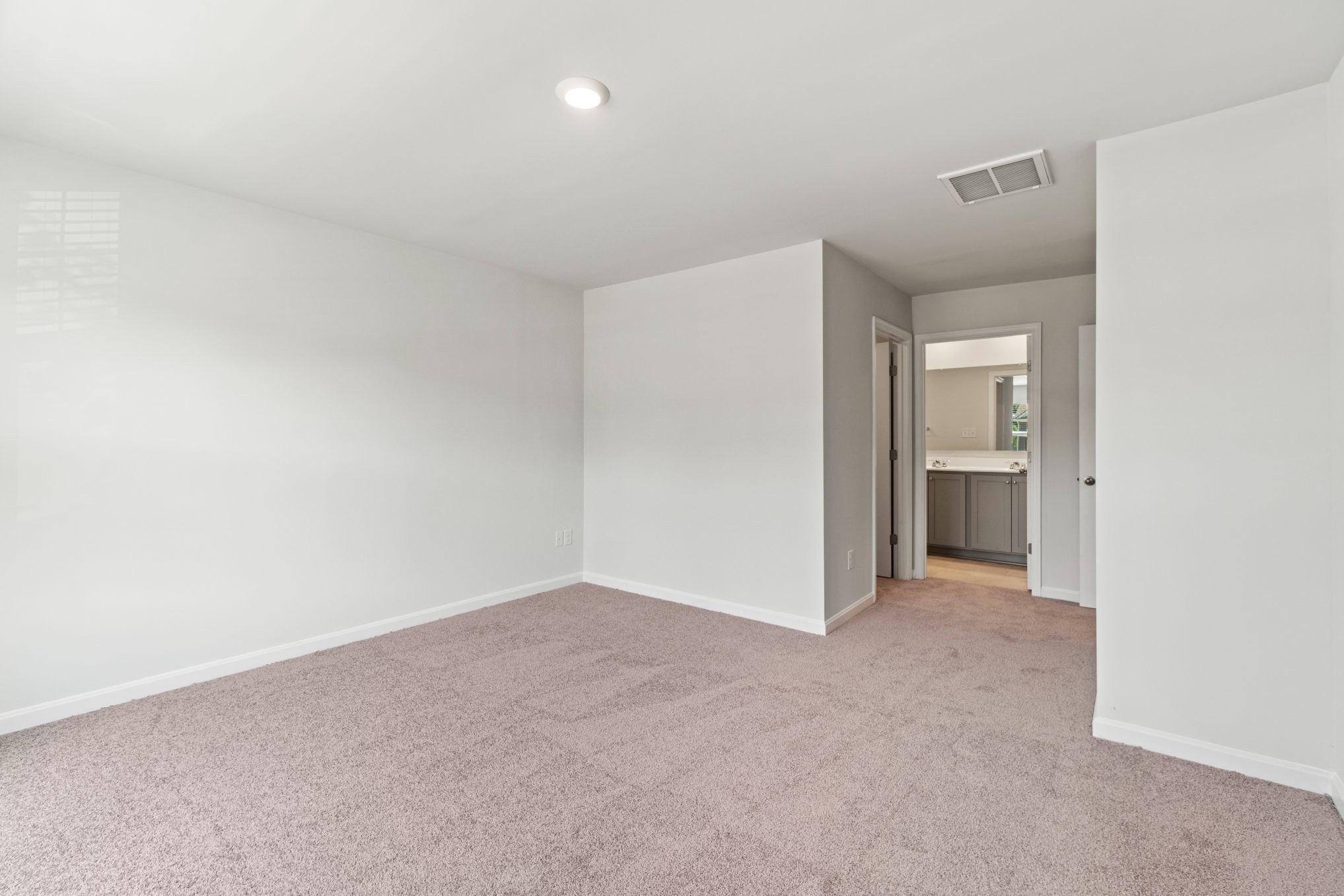 Jackson Dr, Bowling Green, VA 22427