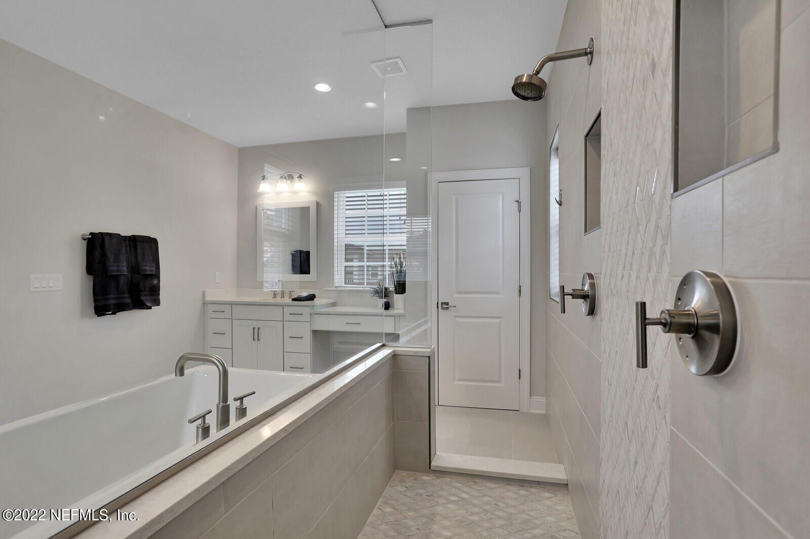 Honey Blossom Rd, Saint Johns, FL 32259