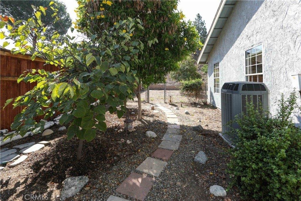 Hackamore Pl, Riverside, CA 92506