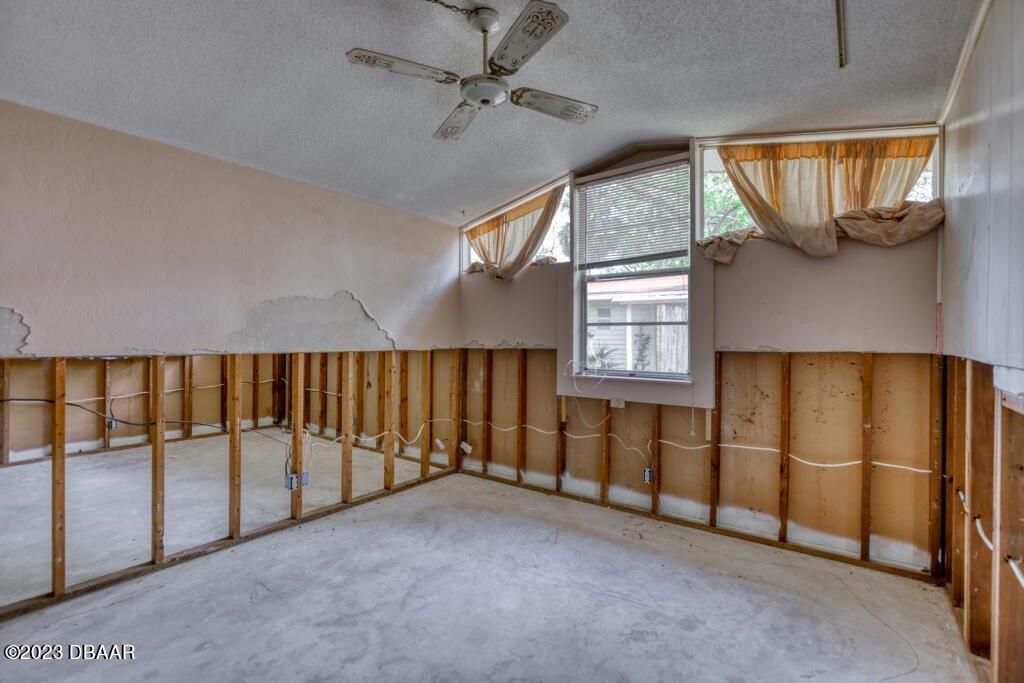 Powers Ave, Port Orange, FL 32127