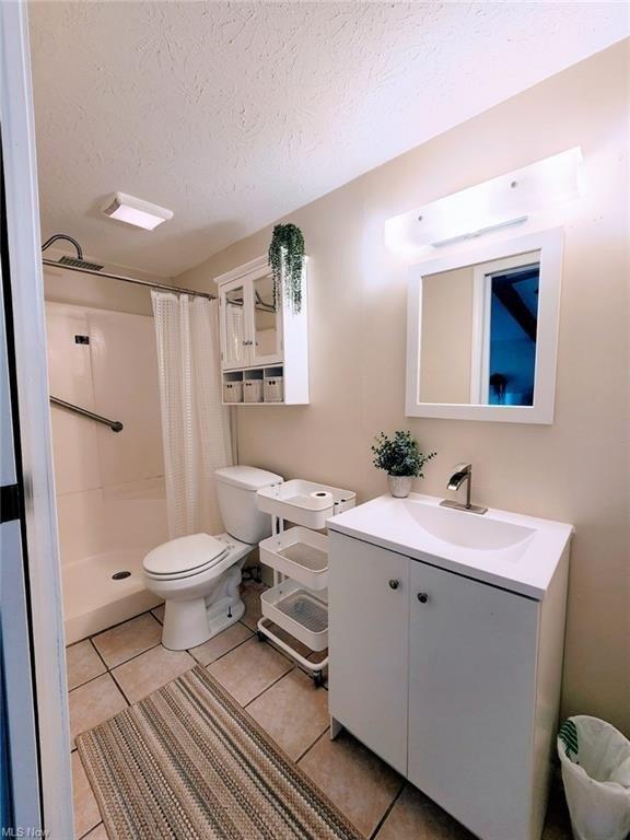 Kenilworth Rd, Eastlake, OH 44095