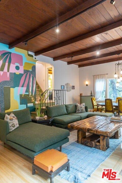 Country Club Dr, Burbank, CA 91501