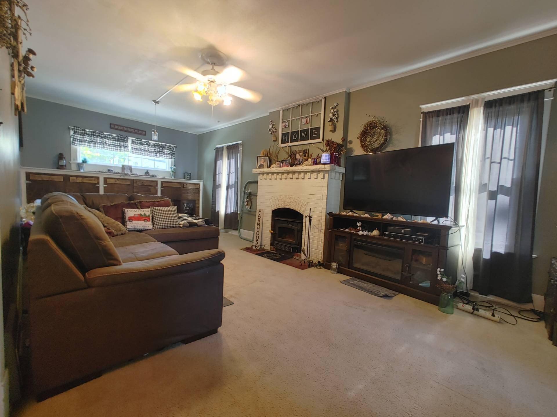 Calhoun St, Chillicothe, MO 64601