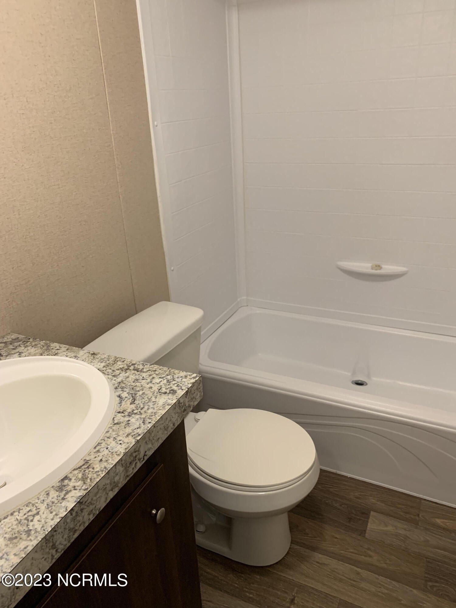 Patrick Alan Ln, Jacksonville, NC 28540