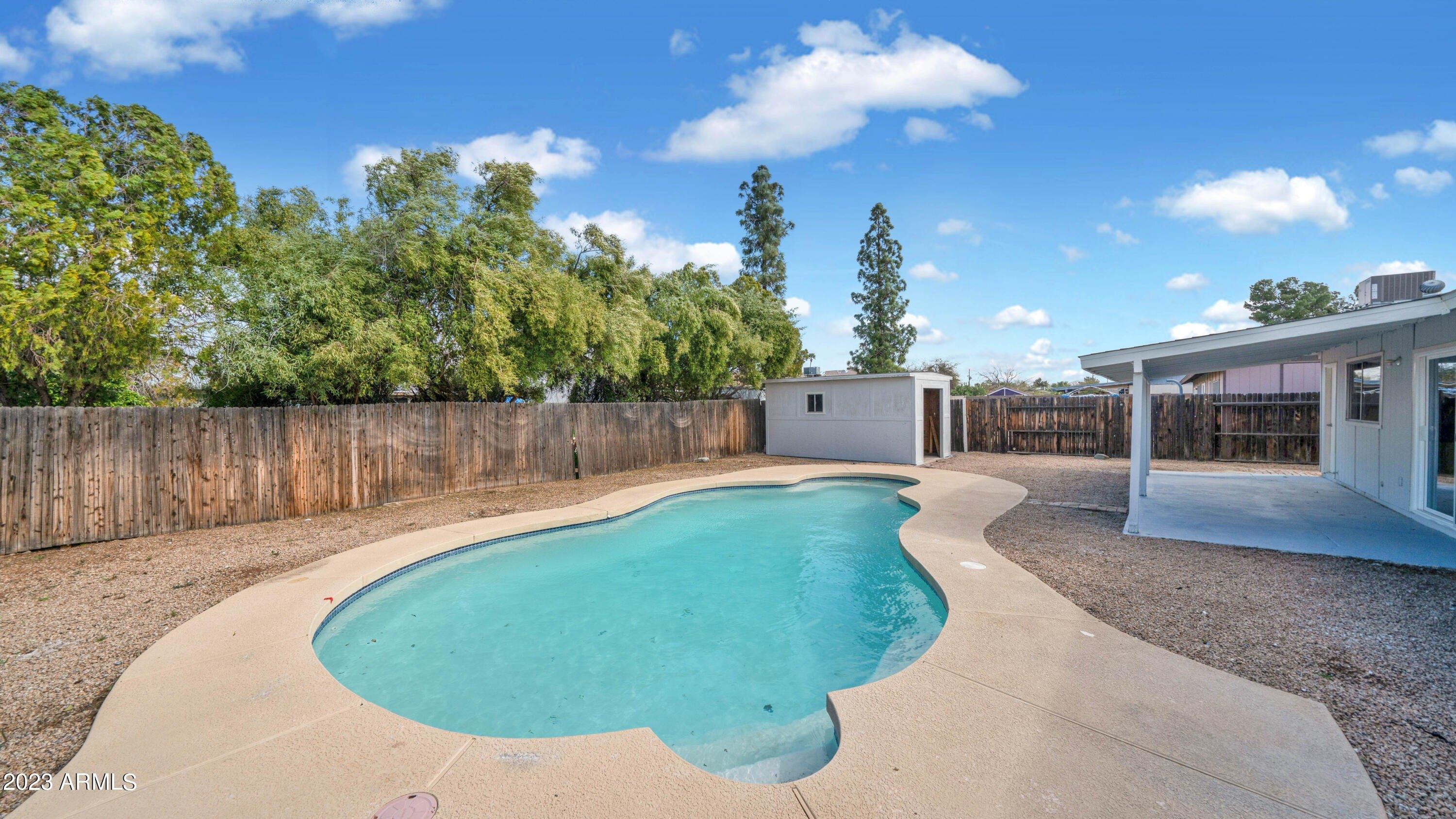 W Cholla St, Glendale, AZ 85304