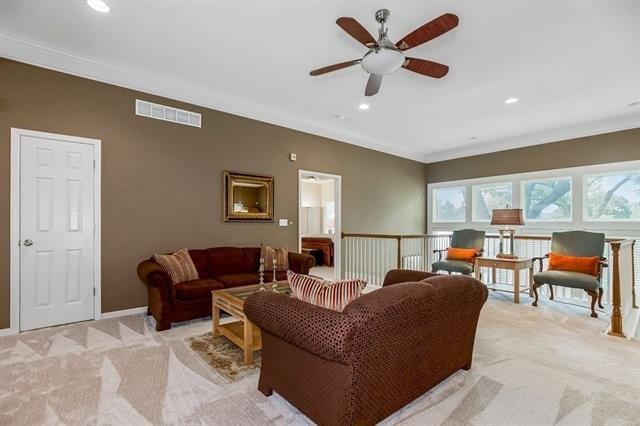E 126th St, Kansas City, MO 64145