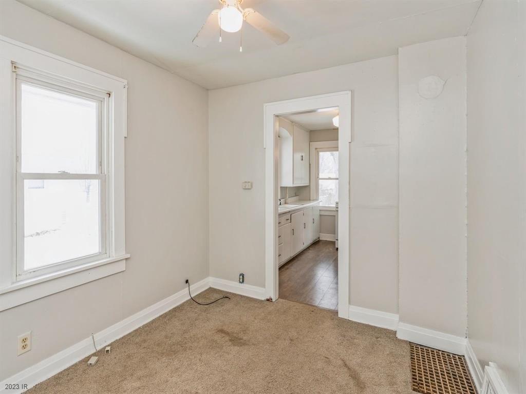 E 10th St S, Newton, IA 50208