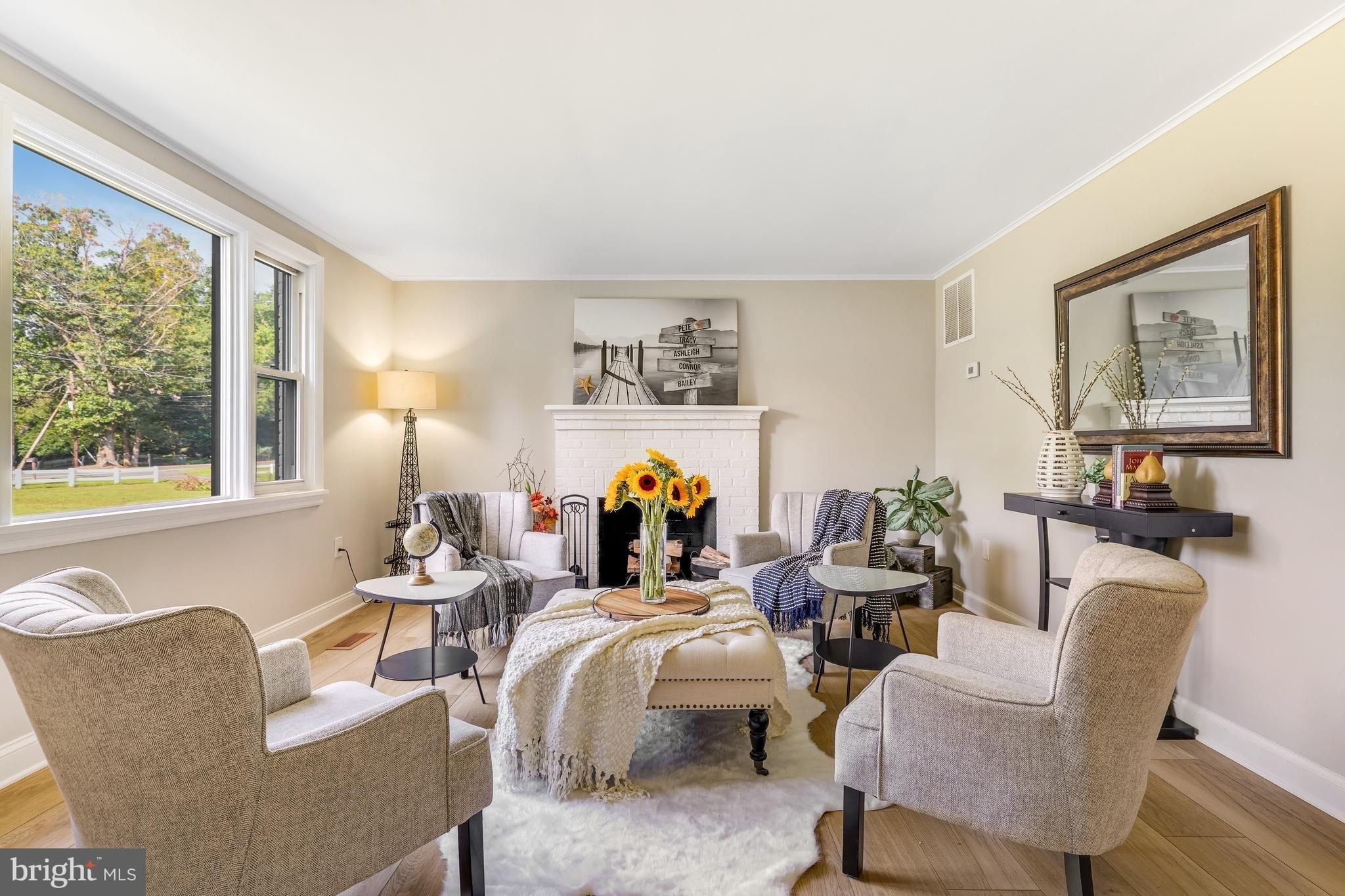 Waples Mill Rd, Oakton, VA 22124