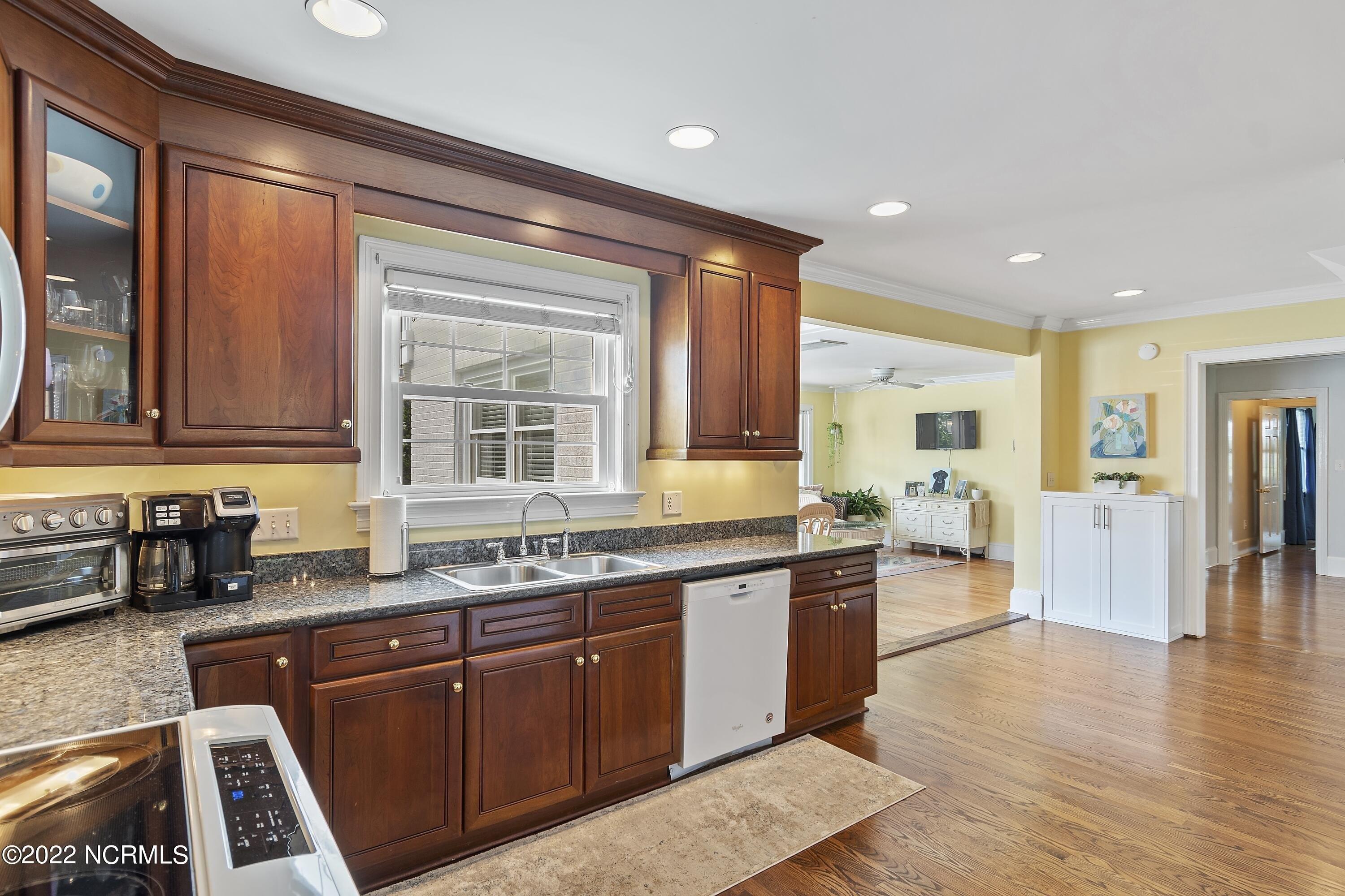 Acacia Dr, Wilmington, NC 28403
