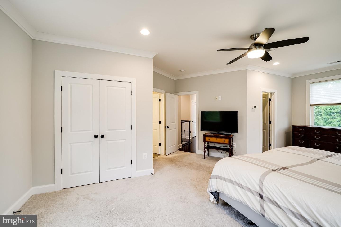Wilson Ave, Alexandria, VA 22305