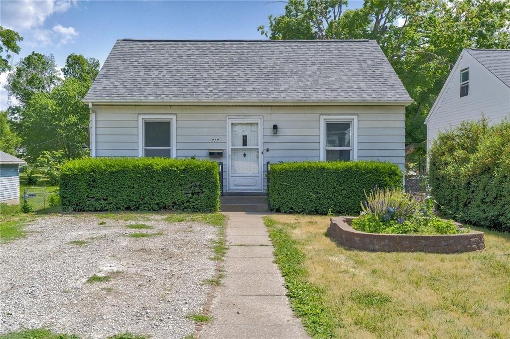34th St Ne, Cedar Rapids, IA 52402